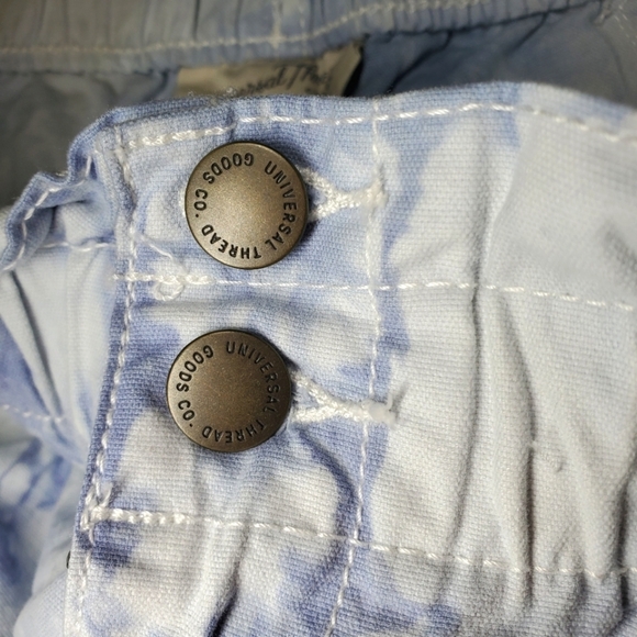 NWT Universal Thread Women's High Rise Denim Shorts Blue Tie Dye Size Small - Picture 8 of 16